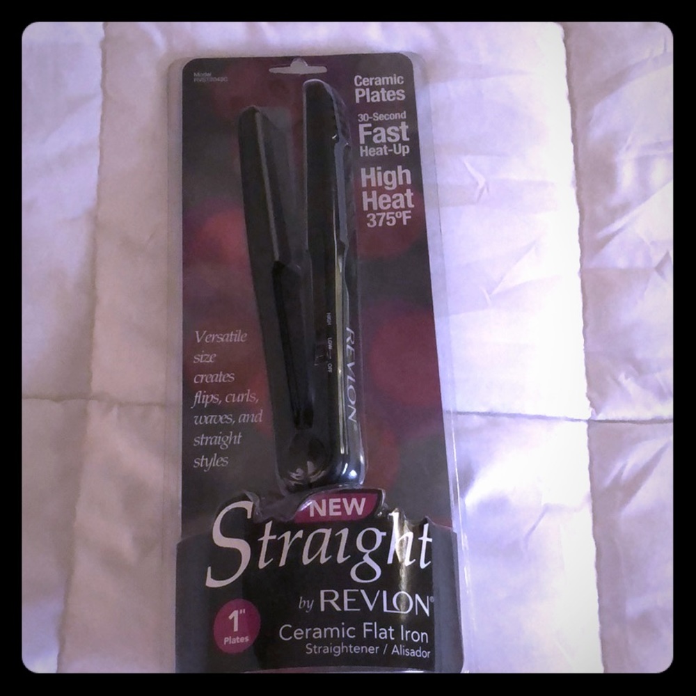 Straight by Revlon 1” Plates Ceramic Flat Iron